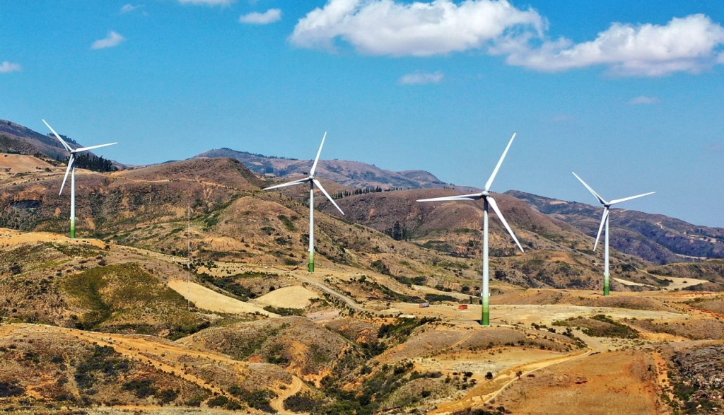 Bolivia lidera revolución de energía eólica y esta en recta final del  primero de 3 nuevos parques eólicos
